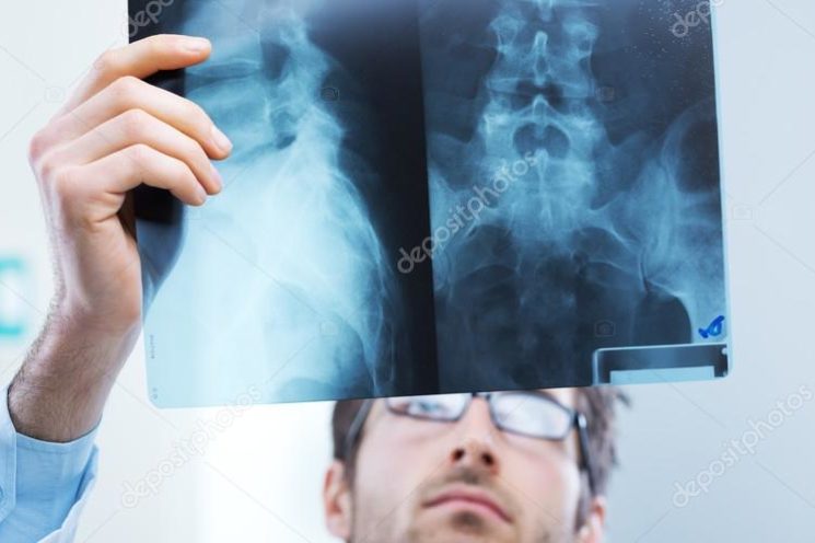 depositphotos_47520511-stock-photo-radiologist-exam