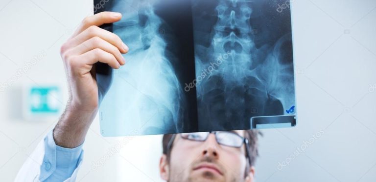 depositphotos_47520511-stock-photo-radiologist-exam