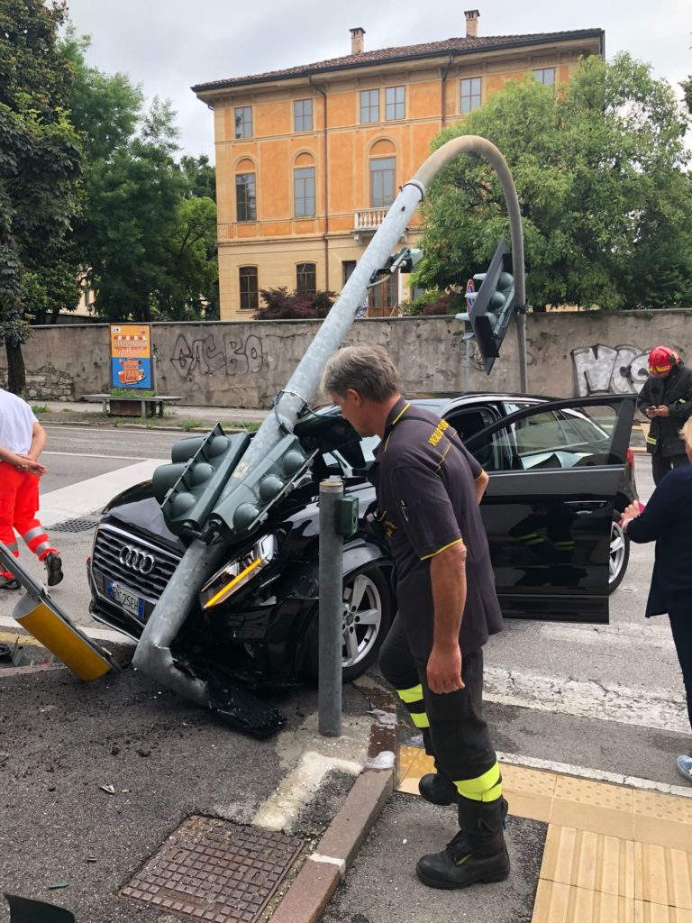 249ae110-8bcd-41ad-b298-fd3c7481273b