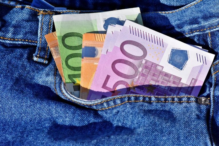 money-3115984_1280