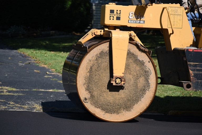 pave-2674054_960_720