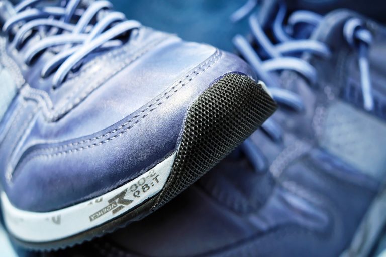 sport-shoe-1470061_1280.jpg