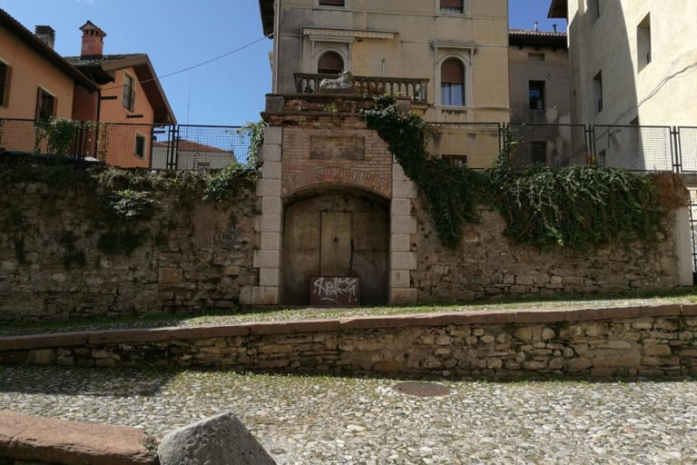 Foto Fontana via Torricelle