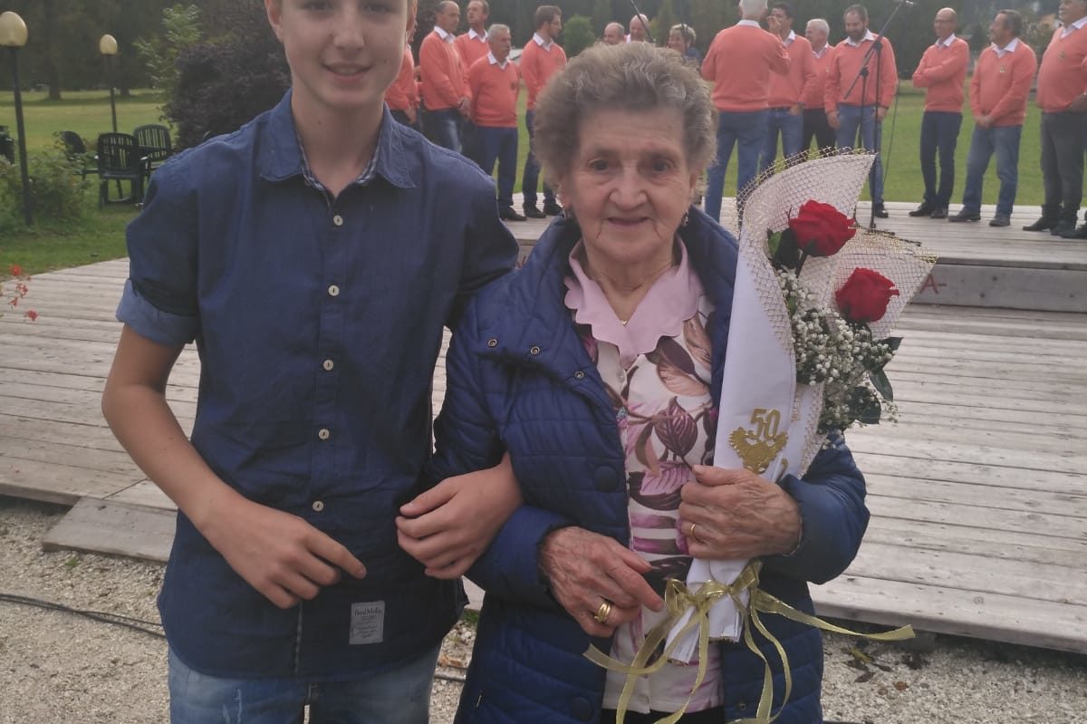 22469194-f308-46ce-b8a2-67f357dc06f0