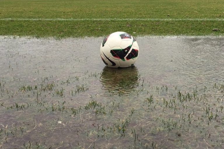 CALCIO PIOGGIA