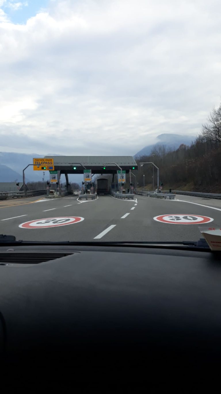 03b8065b-4691-4068-8259-bb9610c6762a