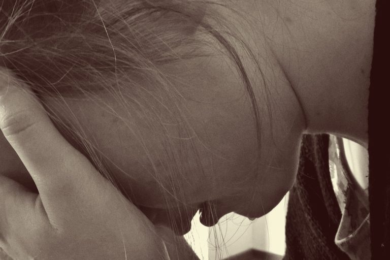 woman-1006100_1280