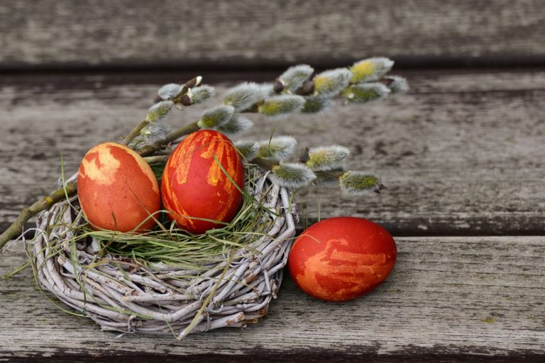 easter-eggs-2145667_1280