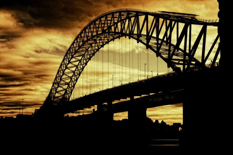 silver-jubilee-bridge-402943_1280