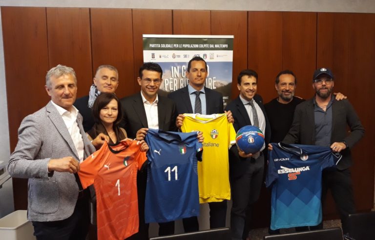 0714-2019 – presentaz. triangolare calcio Belluno – maglie-1
