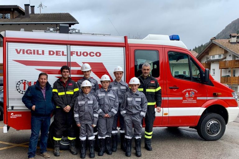 5fc12546-9c2c-40ce-8de4-1f86066820f8