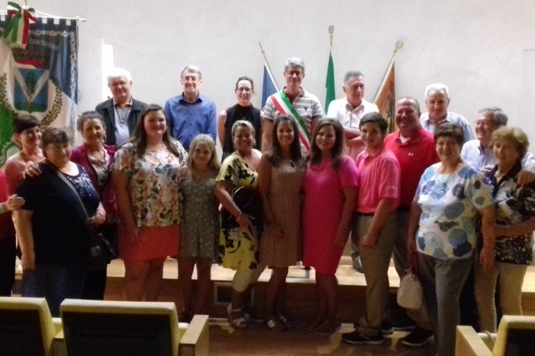 Foto di gruppo con le figlie di Albert Chenet