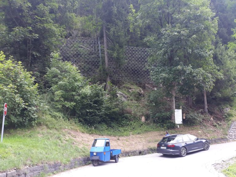 b1f75d24-eb34-4266-b313-3175cd575120