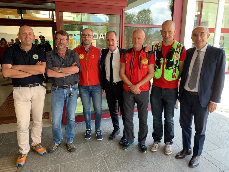 1322-2019 IL PRESIDENTE ZAIA AL FIANCO DEL SOCCORSO ALPINO, “RISPETTIAMO IL LORO LAVORO, A MAGGIOR RAGIONE DOPO VAIA AFFRONTIAMO LA MONTAGNA IN SICUREZZA”