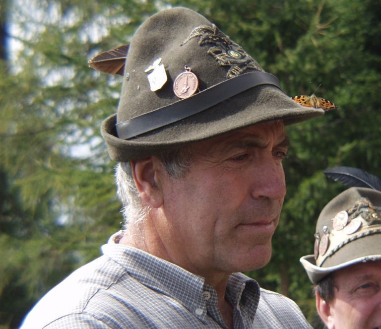 68440766_2354956654589333_2340955444895285248_n