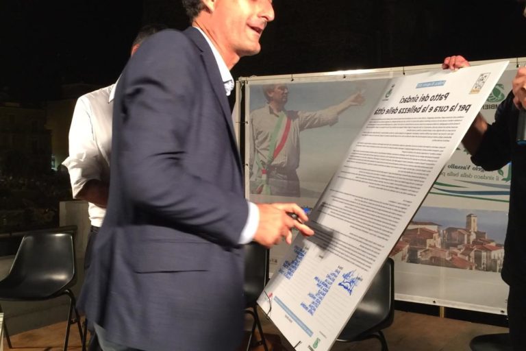 Firma patto sindaci bellezza (2)