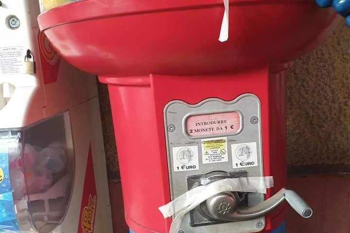 DISTRIBUTORE PALLINE CORTINA