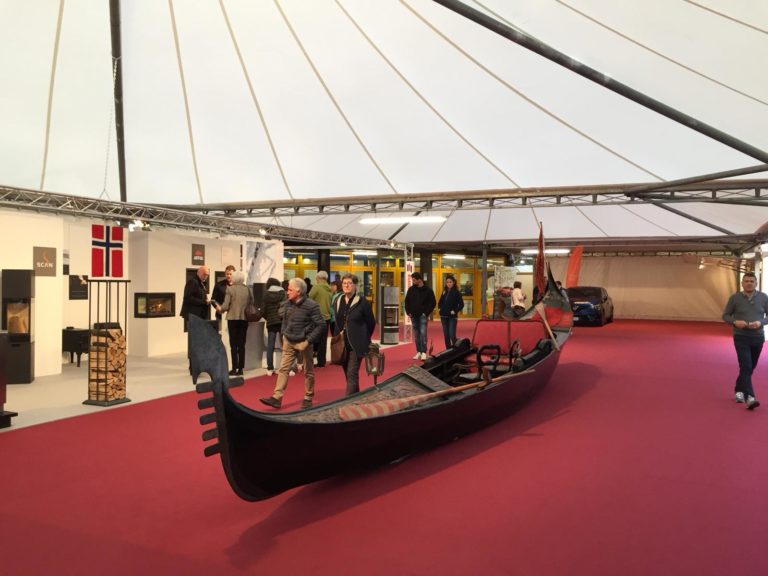 4fd4daab-464a-4966-911e-53e7814c6138