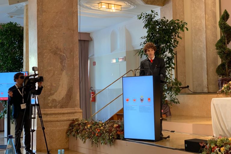 eb6b90ae-756c-4056-9287-2184a938e354