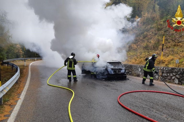 incendio autovettura staulanza