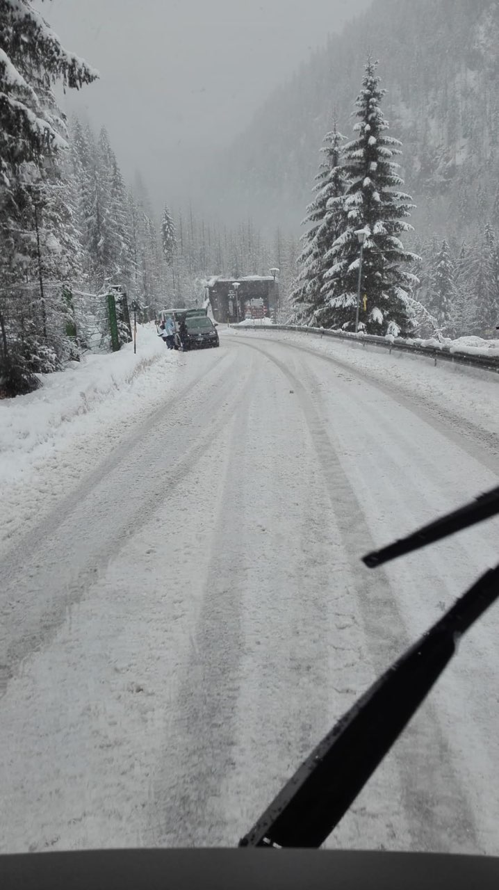 23a4cf27-e022-409d-be7d-7297d5d9da67