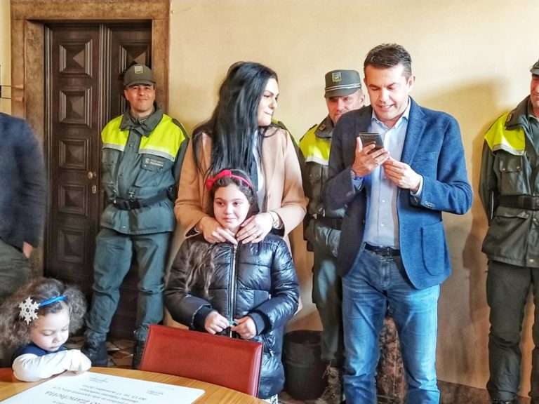 PHOTO-2019-12-23-12-52-58