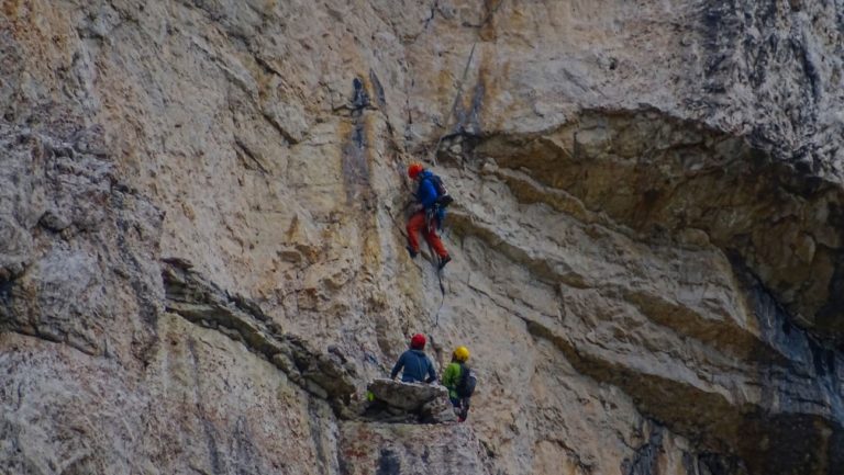 b7ce86eb-aea8-4487-a410-12ecadb40163