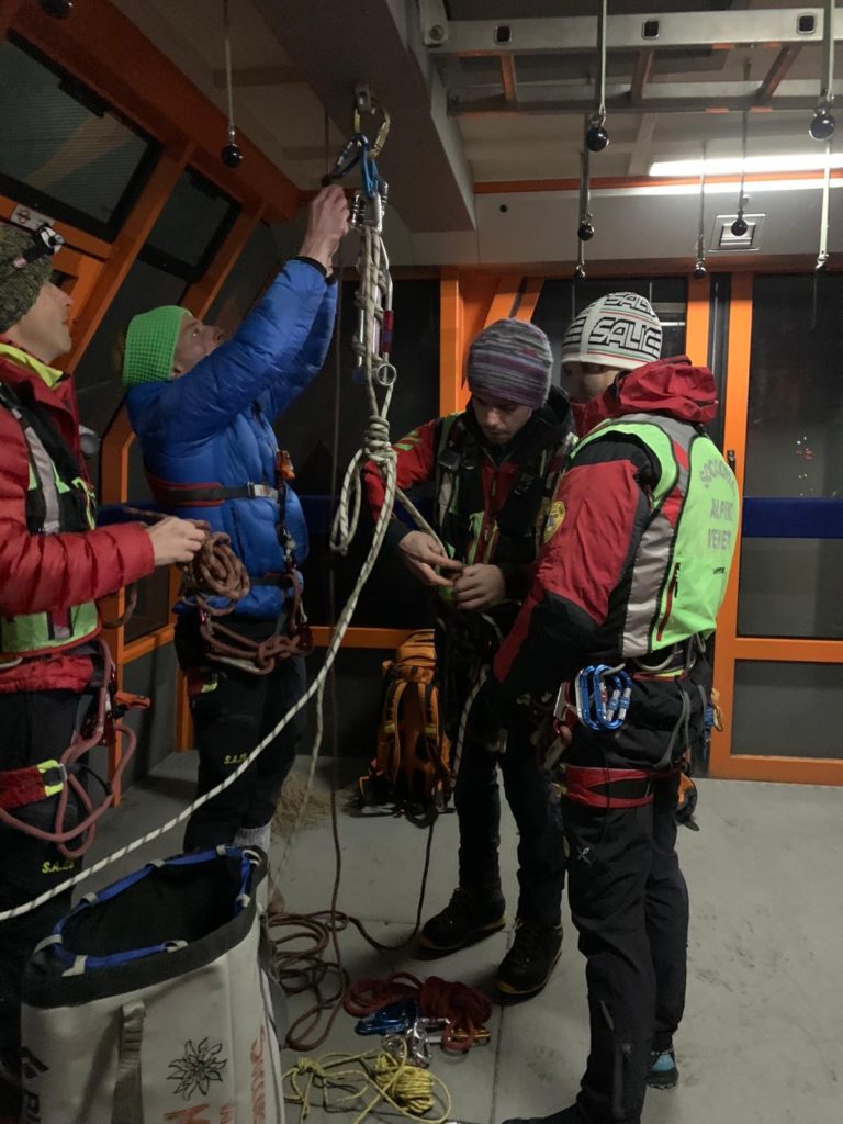 2dcd77f8-2ae0-4303-ba29-c55d6e321980