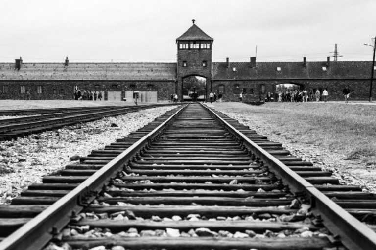 auschwitz-birkenau-poland-1129×752.jpg.optimal-1050×699