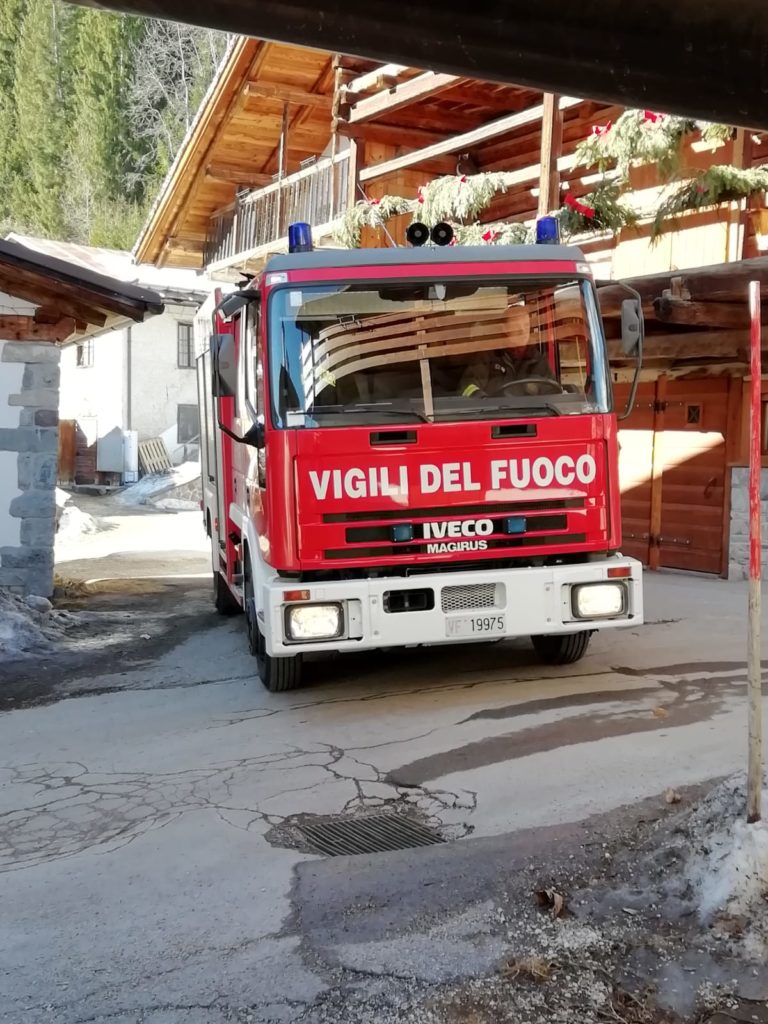 21b80e52-7b99-41da-84cd-d953544f82f0