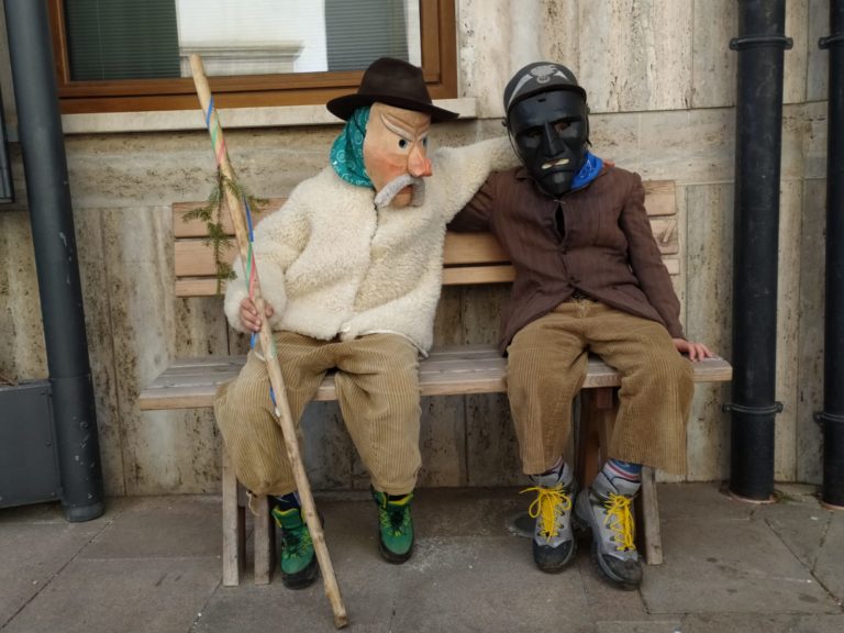 aefd4886-7205-4b0e-a174-68aaba5f1e05