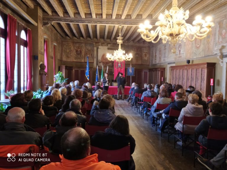 f6293b3f-10ff-4a45-8fad-cf85d532ff2e-1