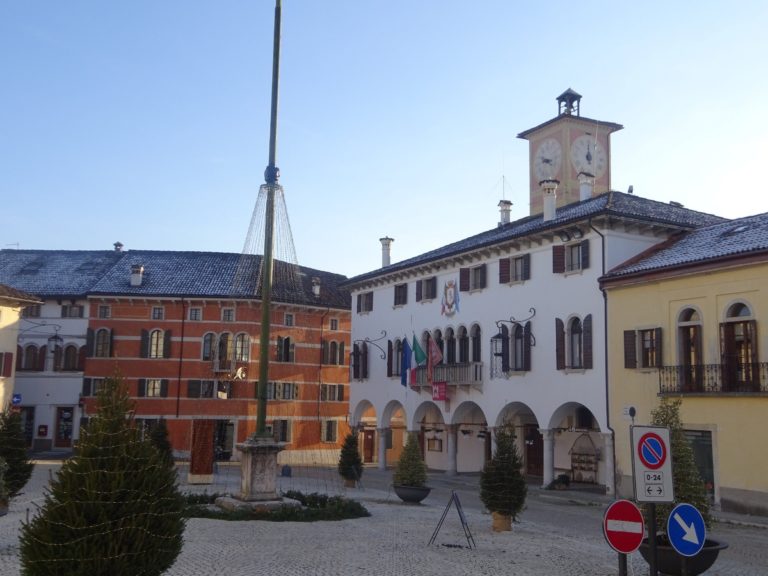 90618179_216794033006361_5663225983948292096_n