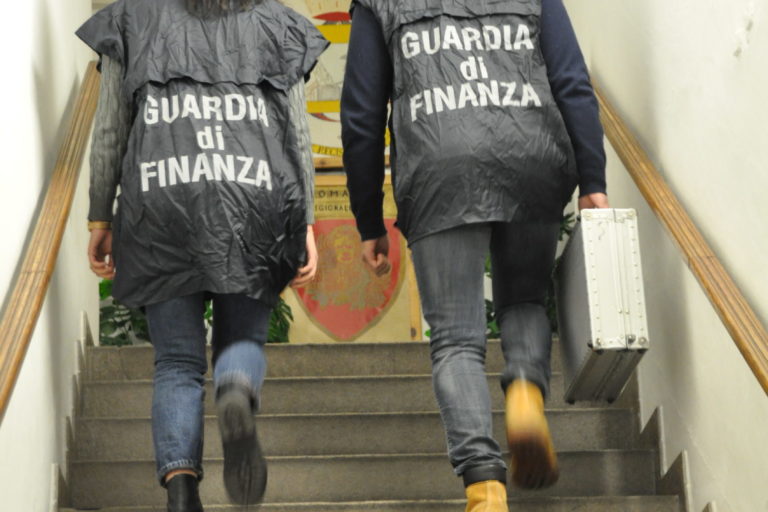 FINANZA (2)