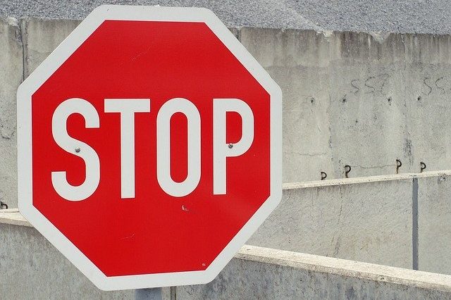 stop-705669_640