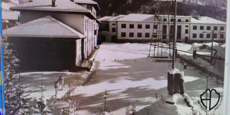 7d3cd214-0a2a-45ac-94c3-986bf3c2850a