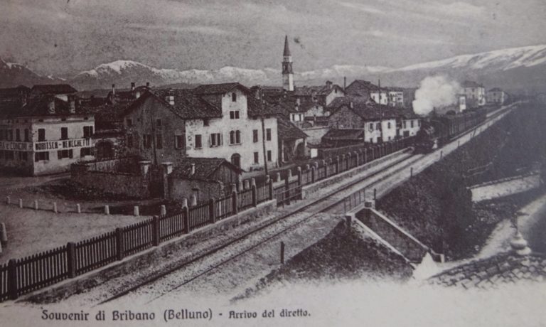 96153393_239075200695216_2114272714599432192_n