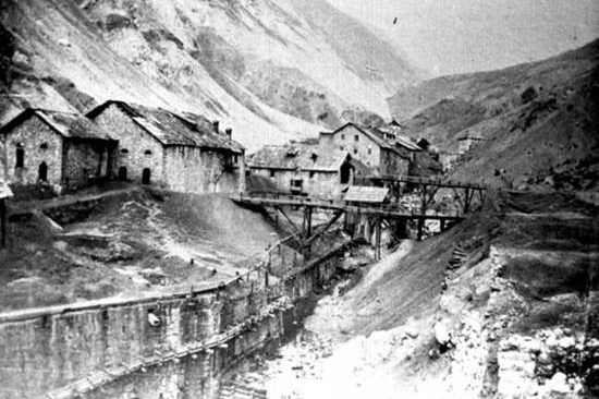 DOLOMITI-BELLUNESI-MINIERE-DI-VALLE-IMPERINA-2