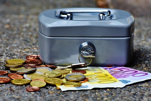 cashbox-1642989_640