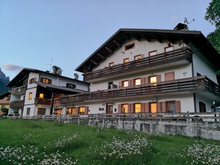 f8514169-d441-47e5-8f87-9411b1f7609d