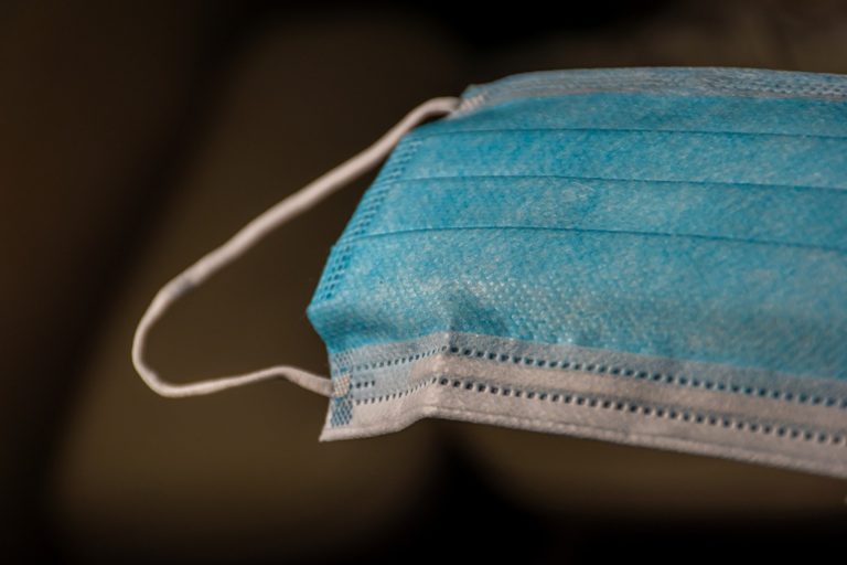 face-mask-5067668_1920