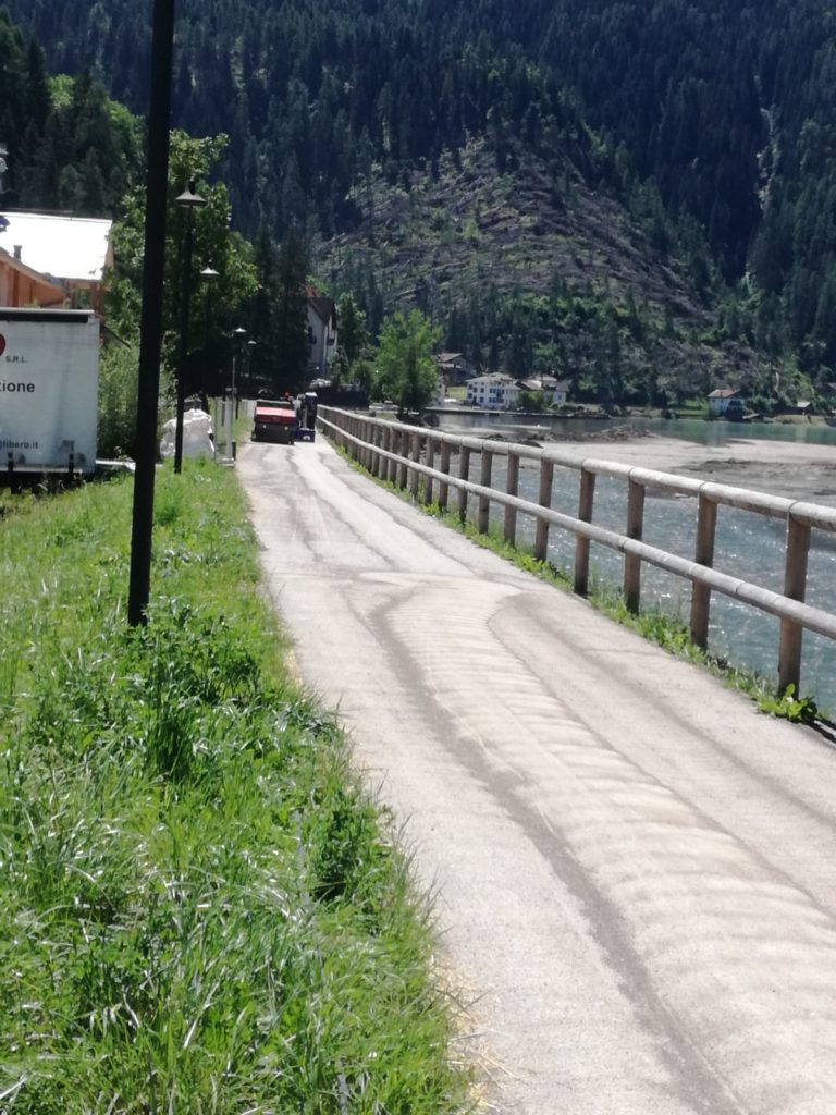 15b70273-fc9c-48cf-a985-e85bc3948e68