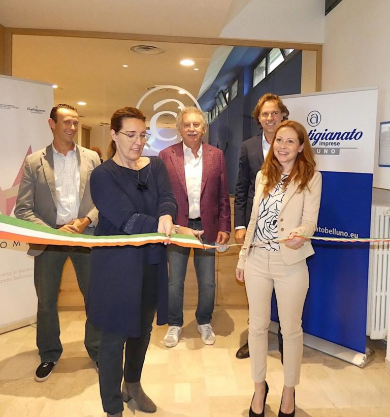 834-2020 Donazzan inaugura aule formazione Confartigianato BL