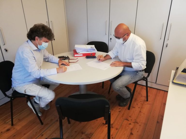 8856ada1-3bea-424a-a641-c0fd2f836098