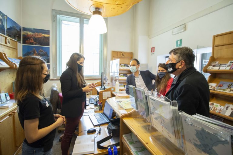 Apertura IAT Piazza Duomo (2)