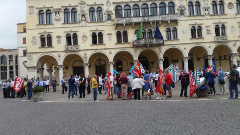 eaf63a0b-268e-4c36-8459-904e288ad773