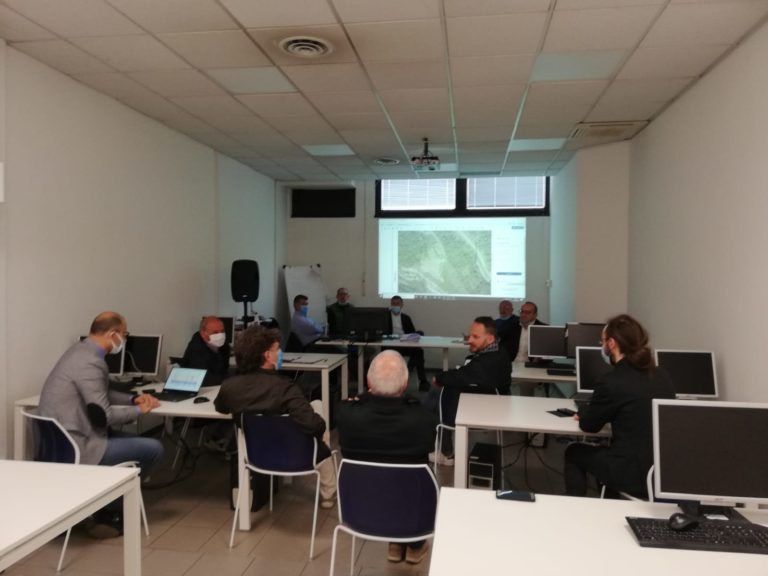 f49c9dff-3a49-47ba-811c-63af049a1302