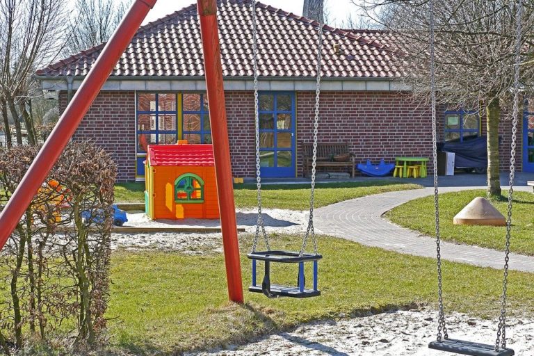 kindergarten-1322559_960_720