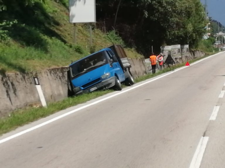 74f6780d-fc4f-4452-ba50-b0d832777331