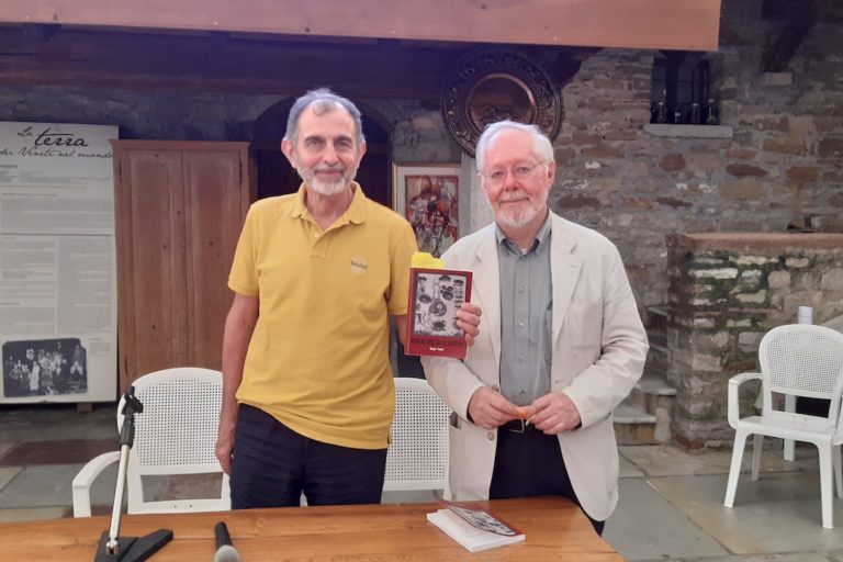 Bepi Tissi e Francesco Piero Franchi durante la presnetazione a Belluno
